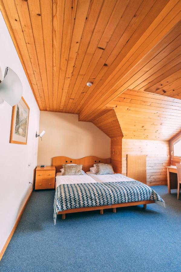 Garni Hotel Vila Triglav Kranjska Gora Exterior photo